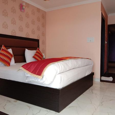 The Park Presidency Hotel Bareilly Exterior foto