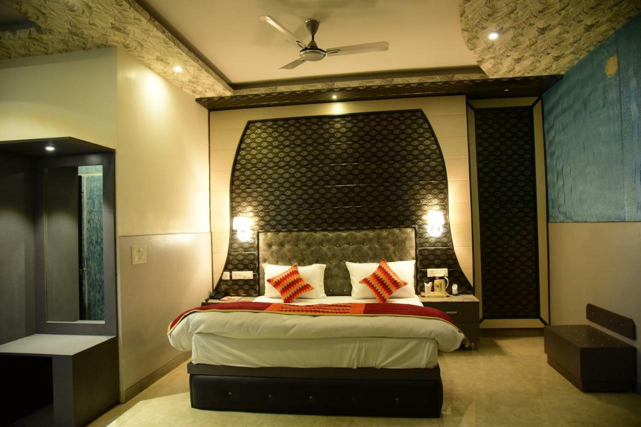 The Park Presidency Hotel Bareilly Exterior foto